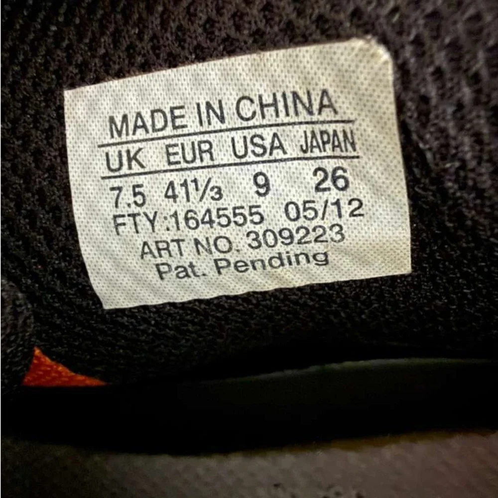 Salomon Black and blue Performance Sneakers - Picture 6 of 6